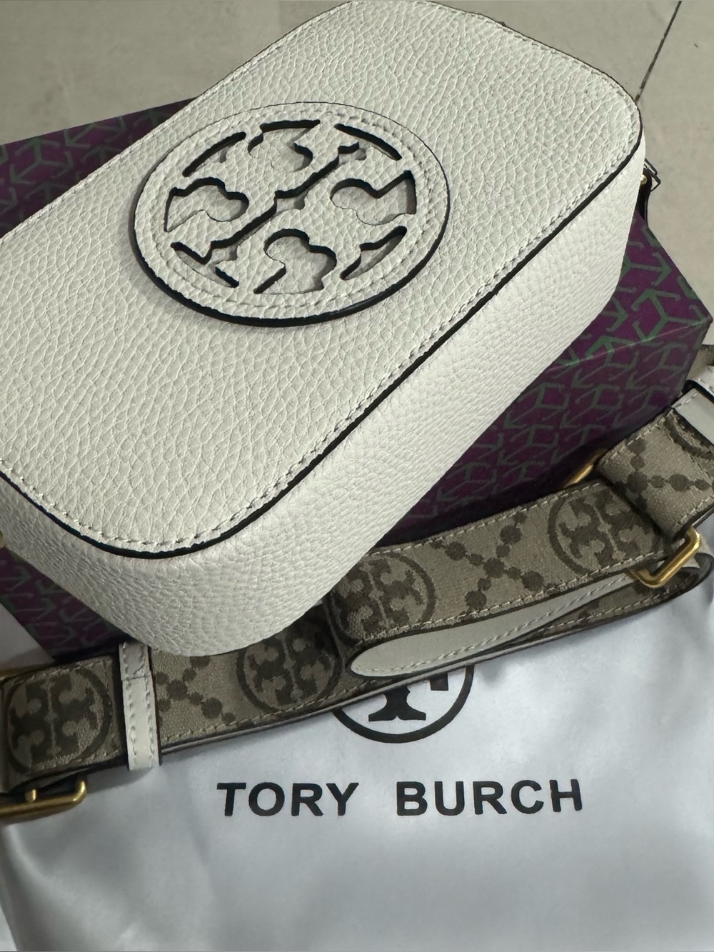 Tory Burch Cream Pebbled Leather Crossbody with Logo Strap - Picture 3 of 4